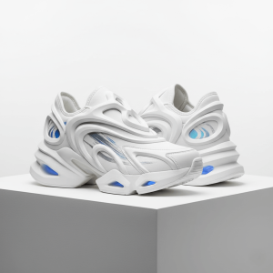 Aetheris Crown Runner – Frosty White